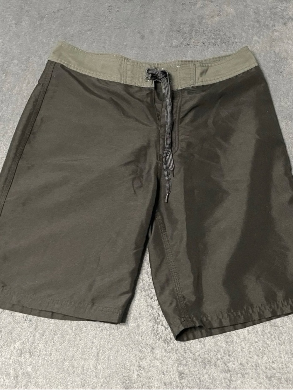 Old Navy Swim Shorts Mens 32 Black Gray Board Shorts Ties 9in Inseam Vacation